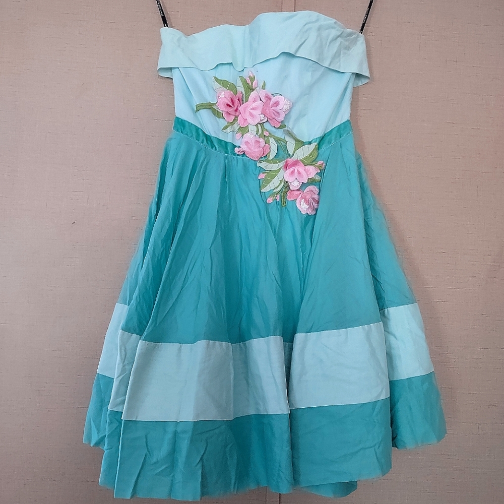 Betsy Johnson Strapless cotton floral Applique Tea Party Dress